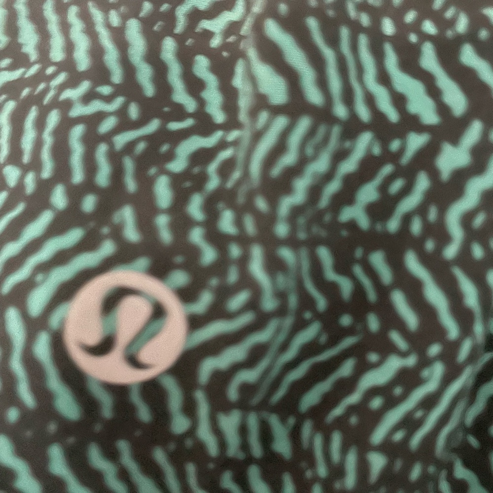 Lululemon Circuit Breaker Skirt 
Mini Trax Hunter Green Black / Black - Picture 8 of 9